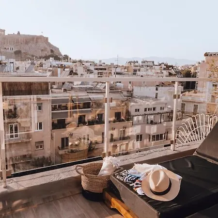 Sunlit With Jacuzzi And Acropolis View